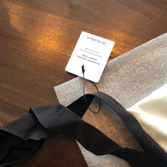 GUCCI Metallic Clutch - Picture 14 of 16